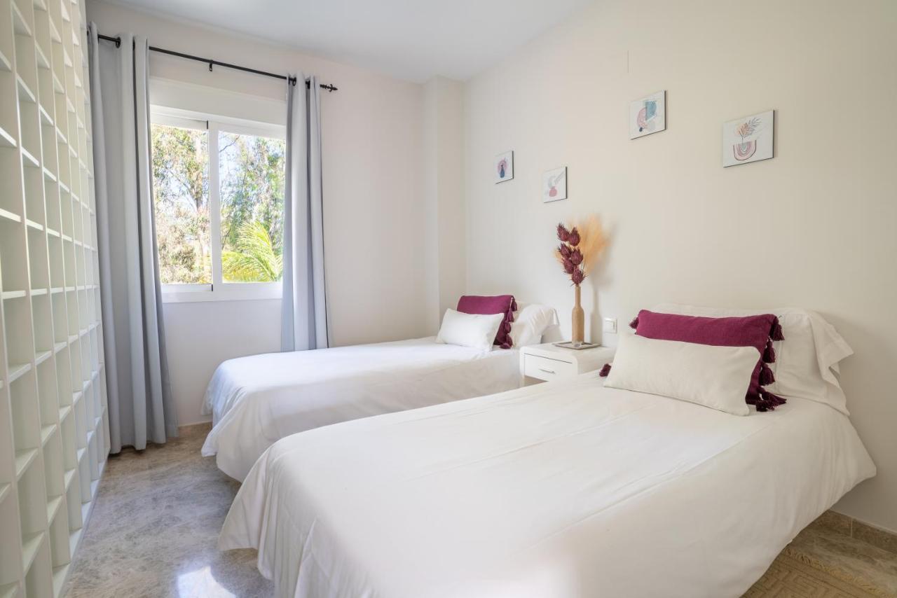 2Bdr Penthouse, Los Naranjos, W/Pool, 2Km P.Banus マルベーリャ エクステリア 写真