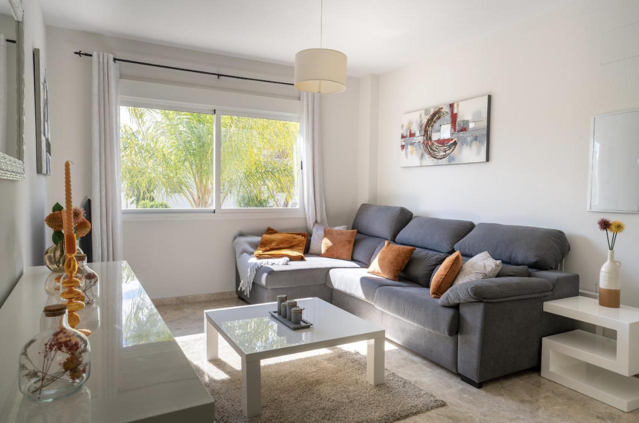 2Bdr Penthouse, Los Naranjos, W/Pool, 2Km P.Banus マルベーリャ エクステリア 写真